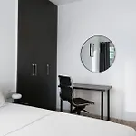 Urban Habitat & מלון דירות 4*