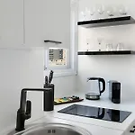 מלון דירות Urban Habitat &