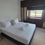 Aparthotel Urban Habitat & 4*