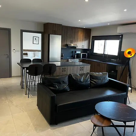 Urban Habitat & 4* Никосия