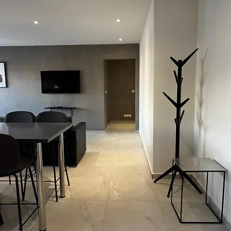 Urban Habitat & 4* Никосия