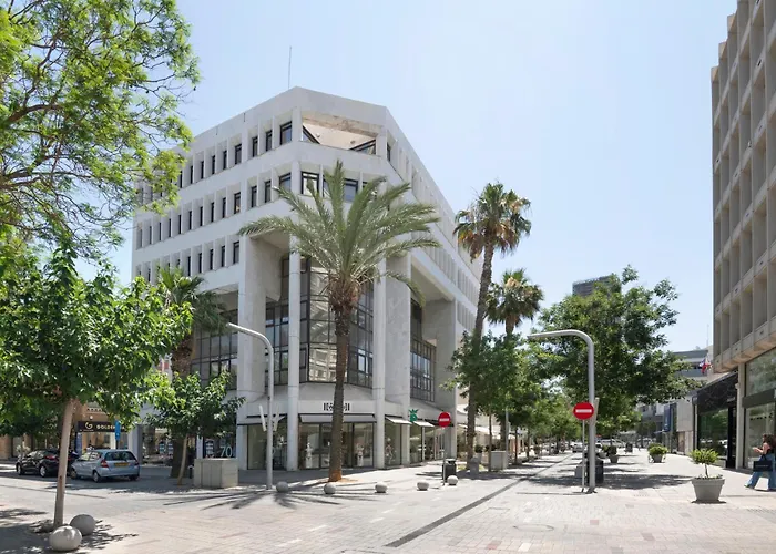 Urban Habitat Executive Affittacamere 4*