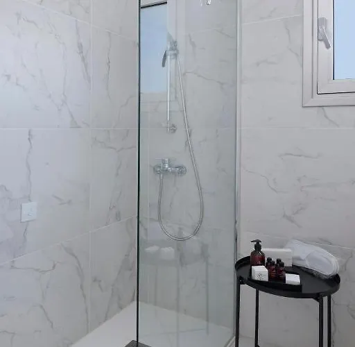 Urban Habitat & 4* Никосия