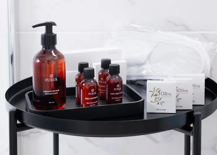 Urban Habitat & Гостевой дом