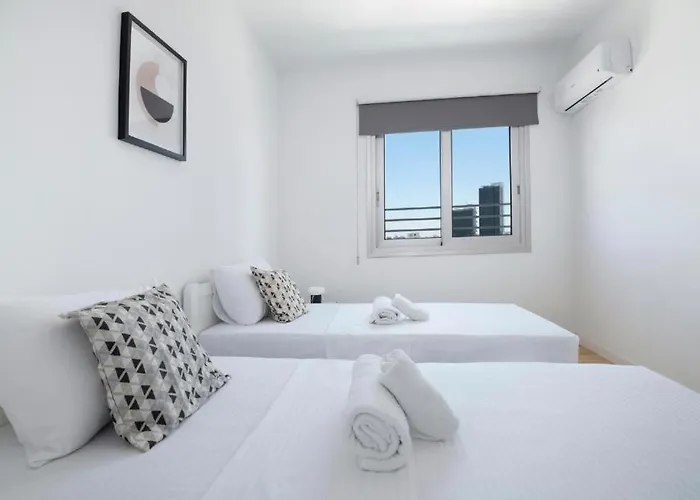 Urban Habitat & Гостевой дом 4*