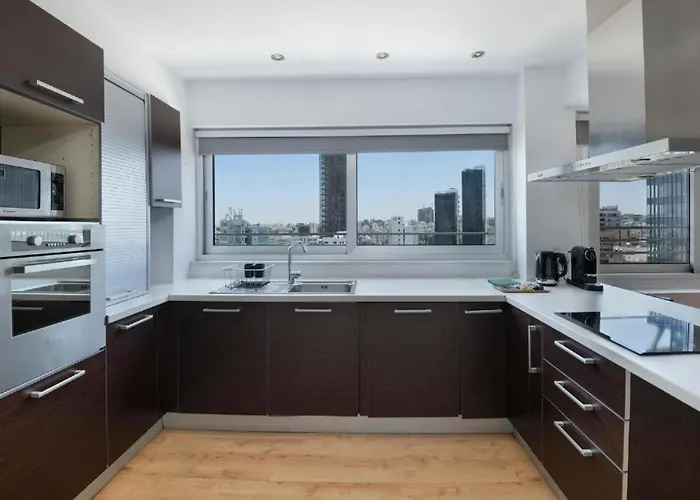 Urban Habitat & 4* Никосия